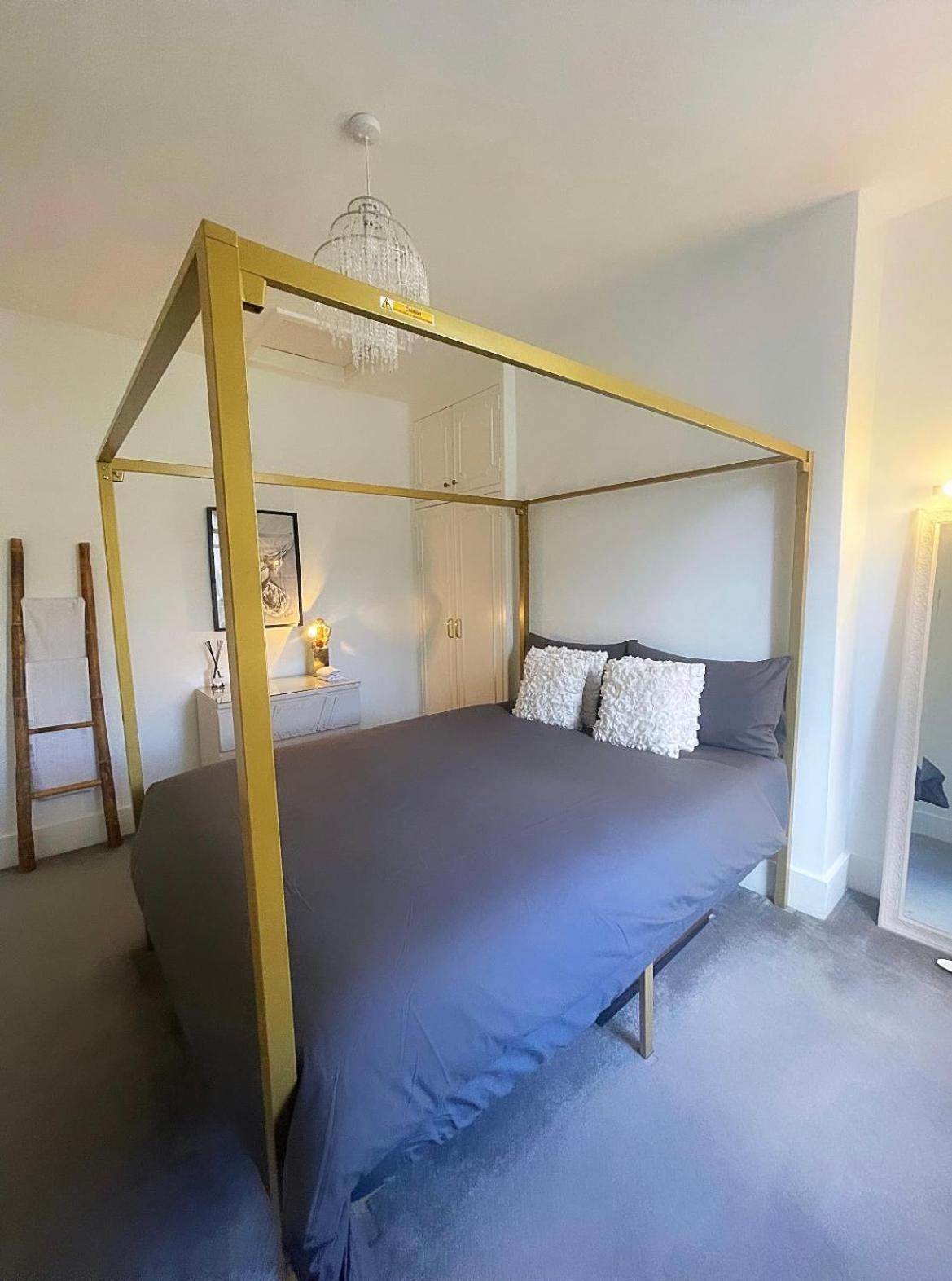 Queen Bedroom In Maida Vale Лондон Экстерьер фото
