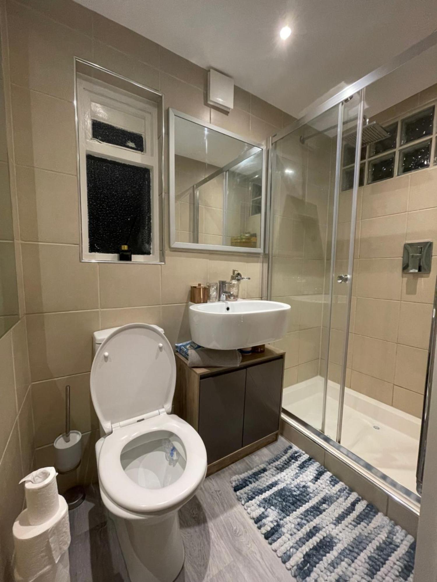 Queen Bedroom In Maida Vale Лондон Экстерьер фото