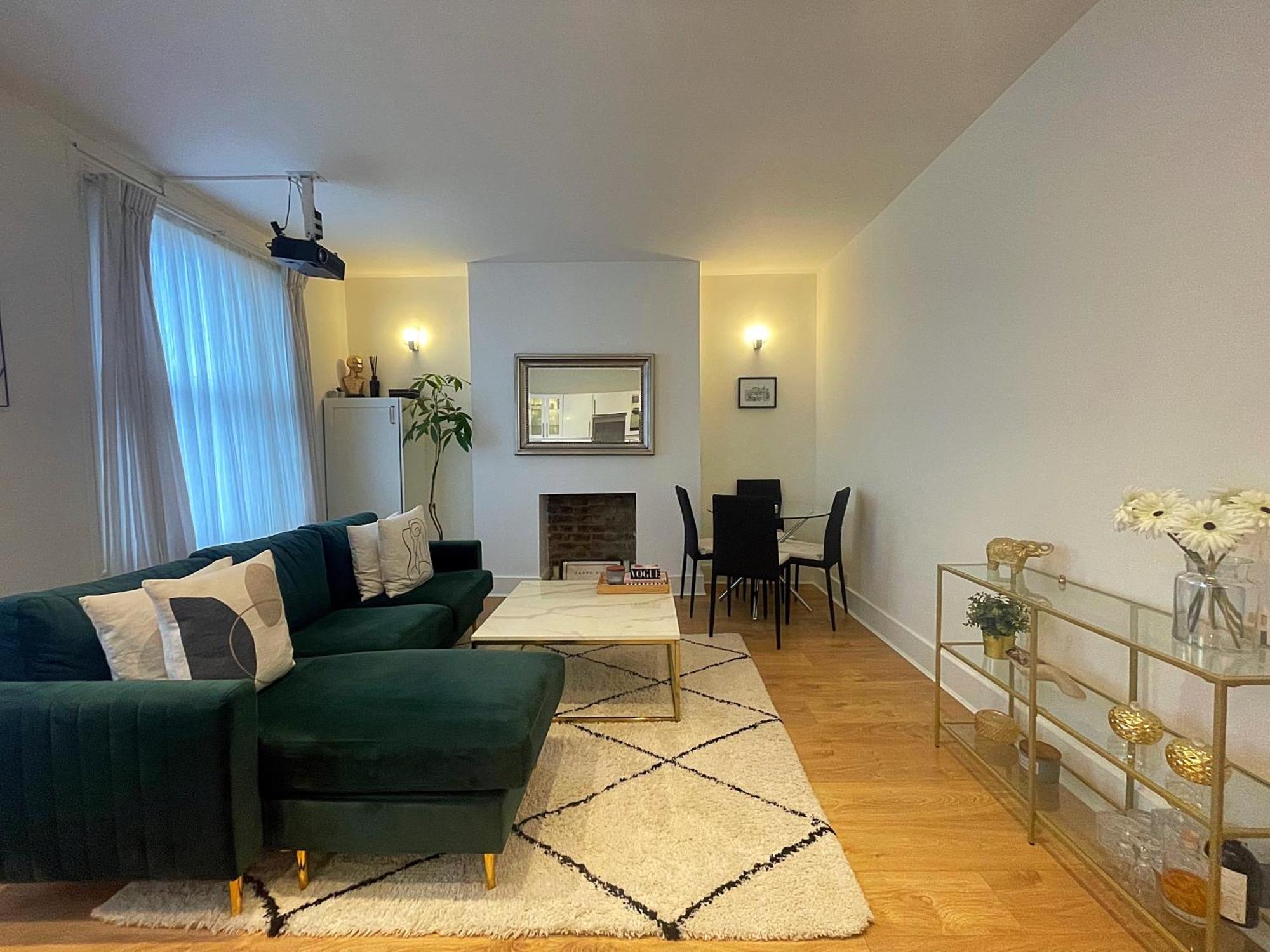 Queen Bedroom In Maida Vale Лондон Экстерьер фото